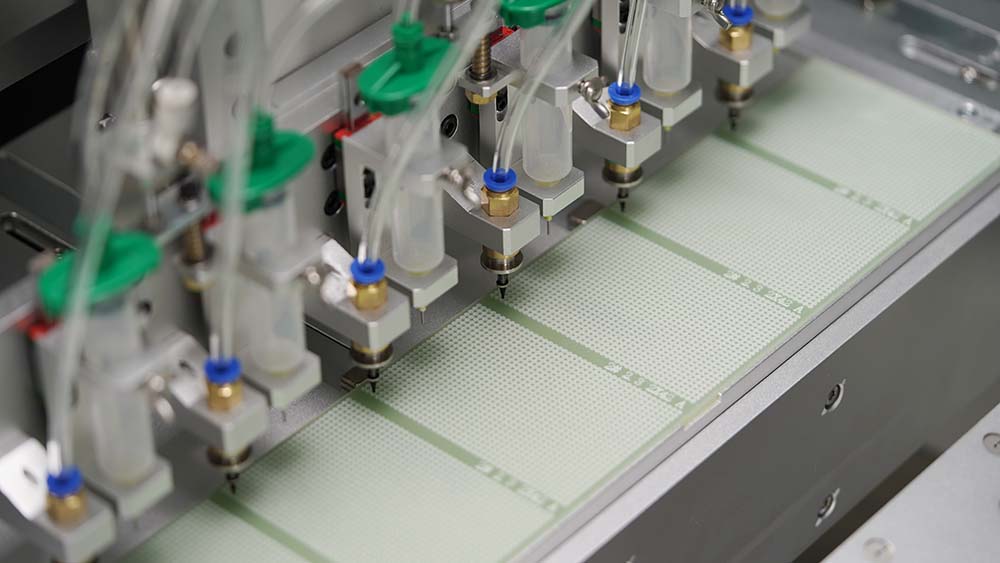 張先生找到邁伺特視覺點膠機不再有滴膠漏膠困擾了